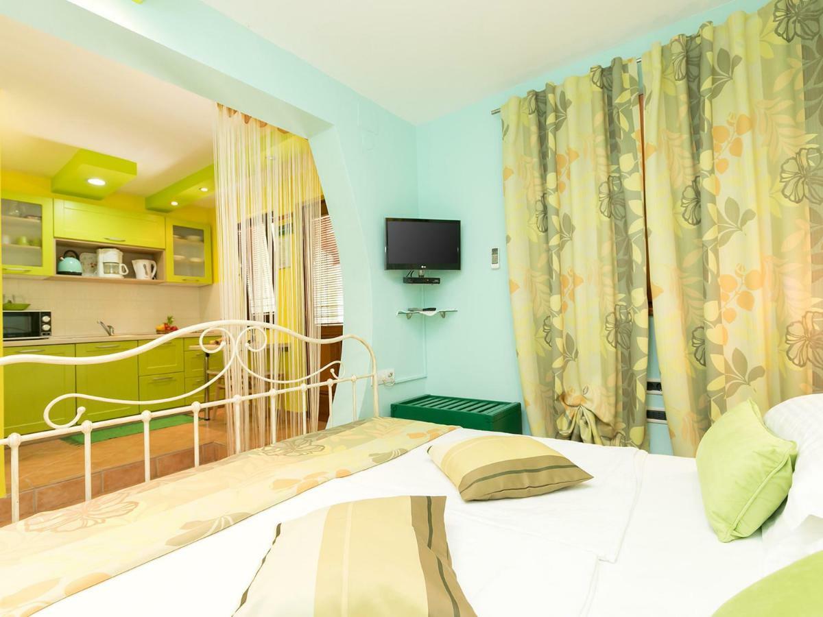Apartments Nada Върсар Екстериор снимка