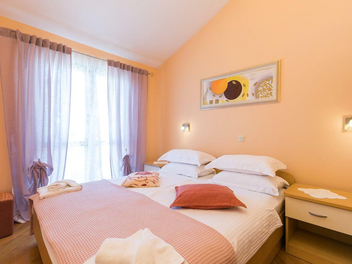 Apartments Nada Върсар Екстериор снимка