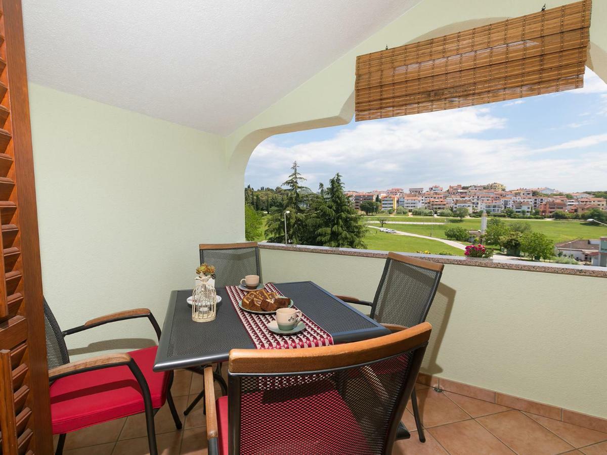 Apartments Nada Върсар Екстериор снимка