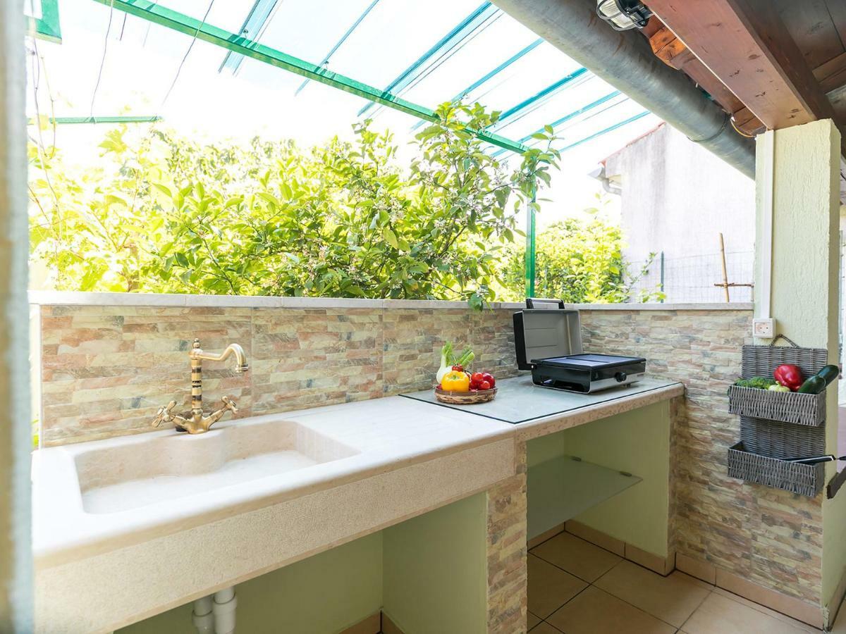 Apartments Nada Върсар Екстериор снимка