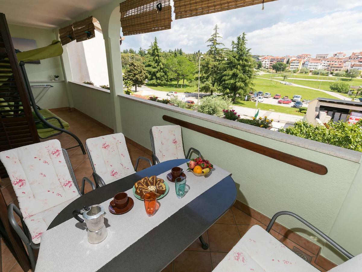 Apartments Nada Върсар Екстериор снимка