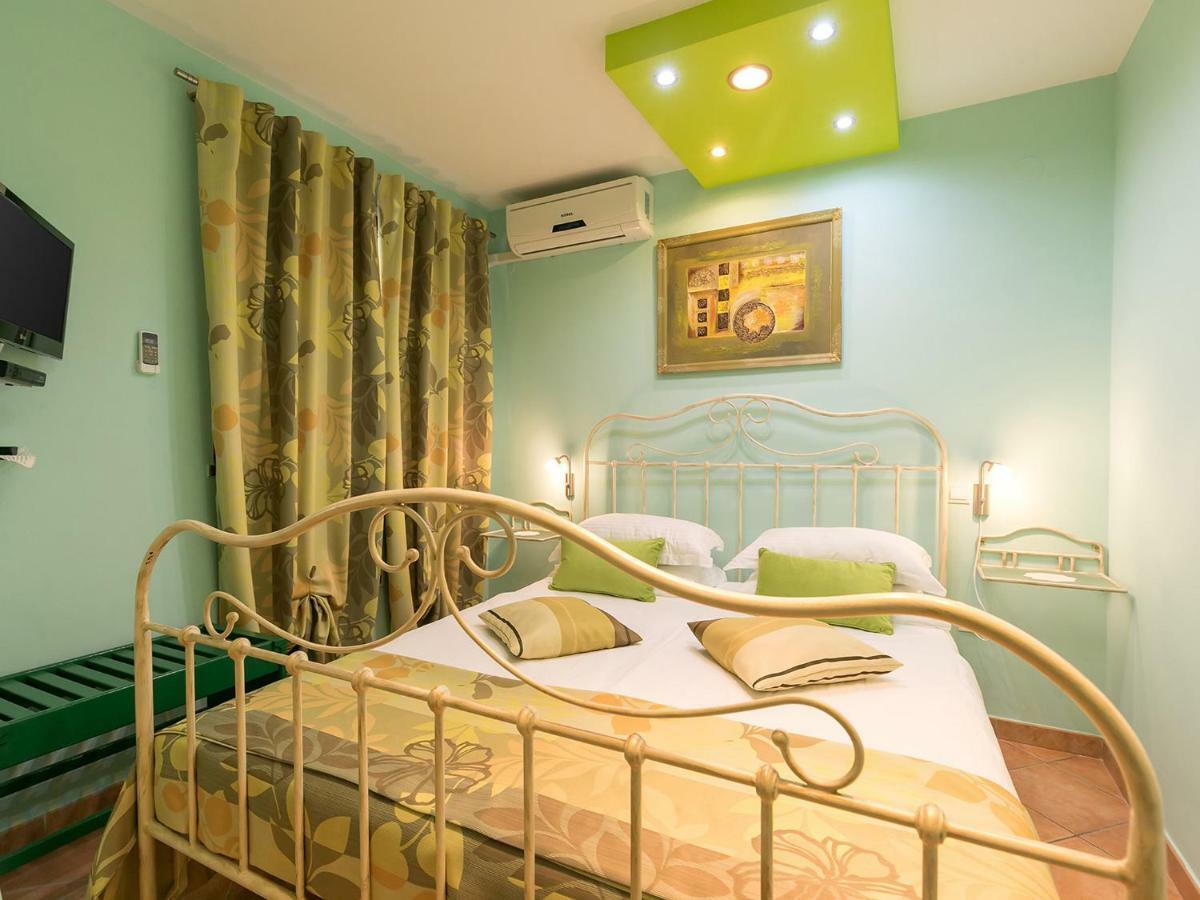 Apartments Nada Върсар Екстериор снимка