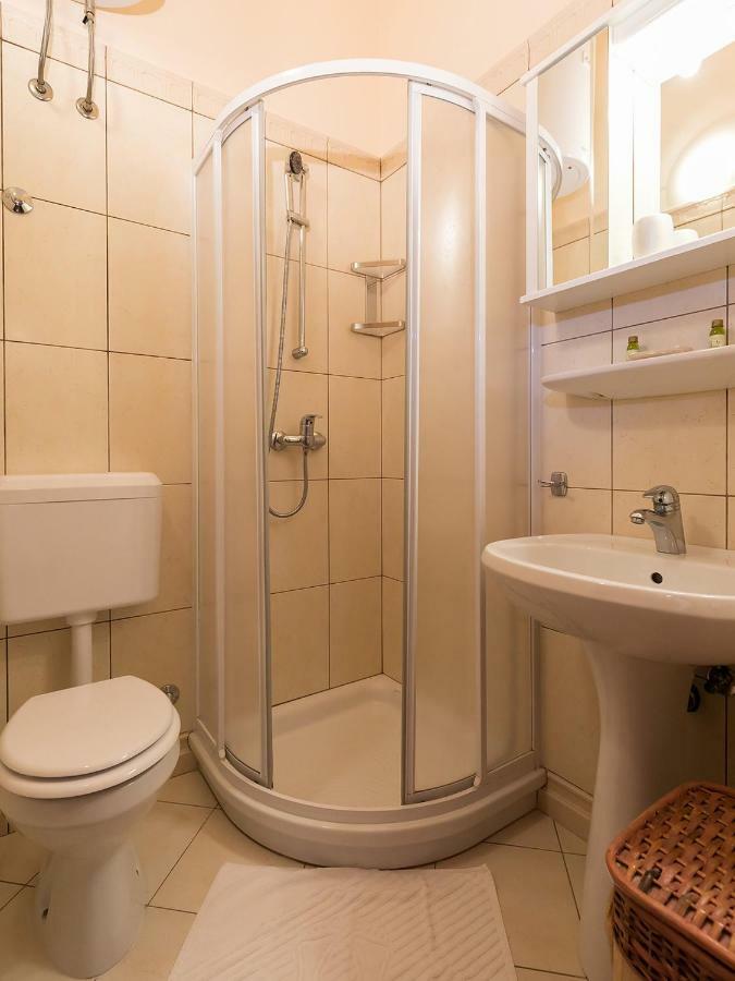Apartments Nada Върсар Екстериор снимка