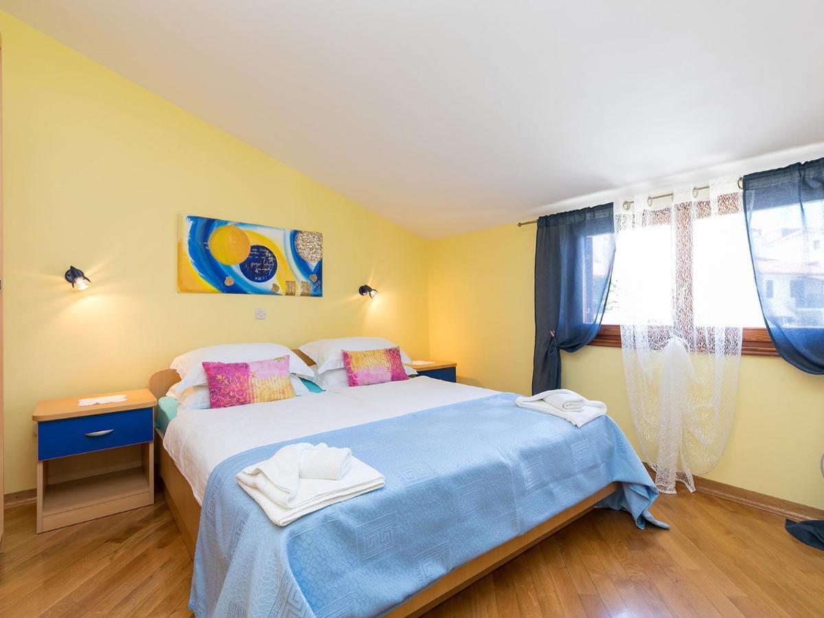 Apartments Nada Върсар Екстериор снимка