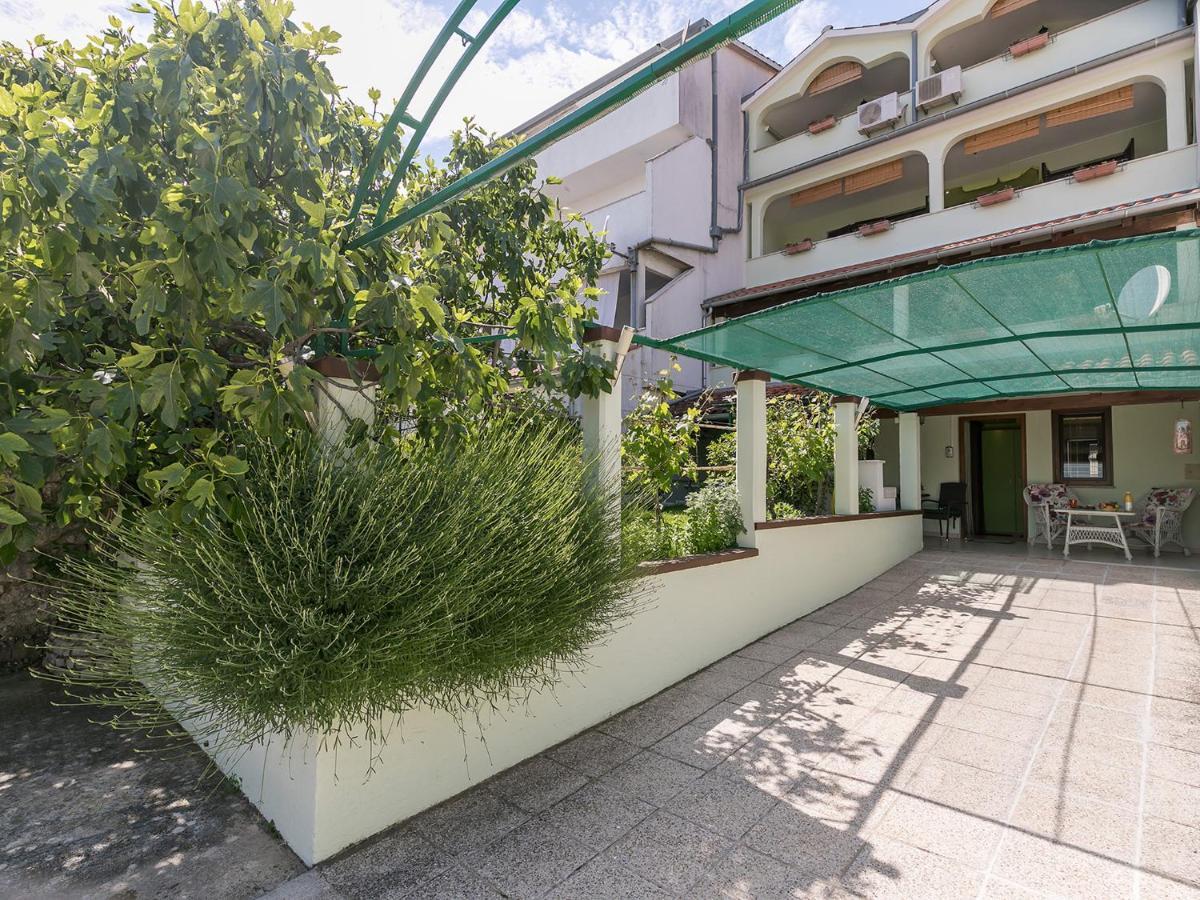 Apartments Nada Върсар Екстериор снимка